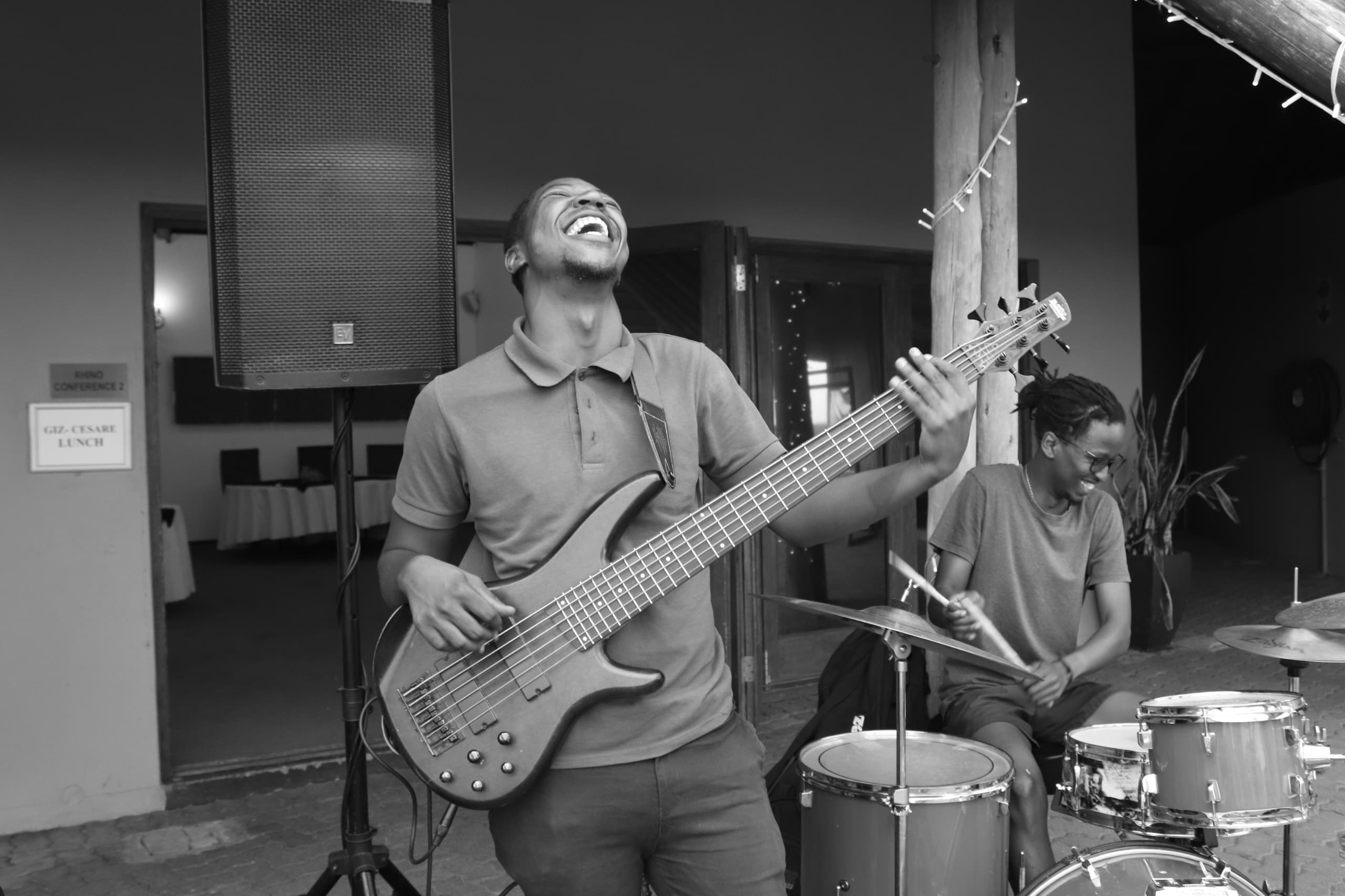 Menzi Macala